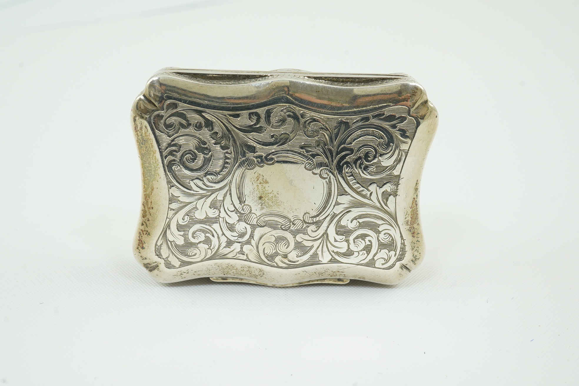 An early Victorian engraved silver vinaigrette, by William Simpson